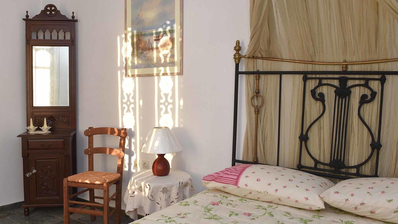 Anemos And Almyra Apartment Kini Exterior photo